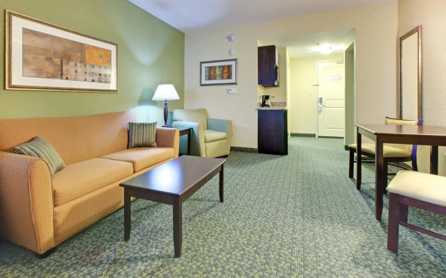 Holiday Inn Express & Suites Covington by IHG