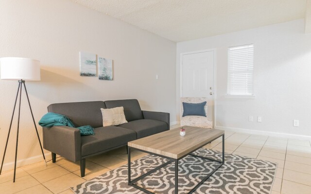 The Economy Suites of East Austin