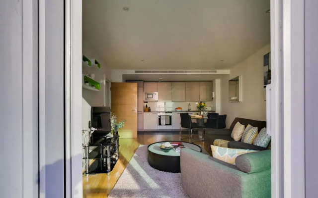 St George Wharf Apartments