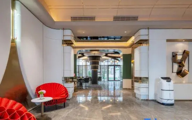 Rubyrose Rezen Retreat