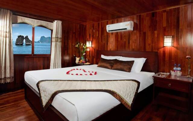 Huong Hai Junks Halong