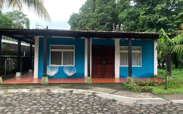 Casa 3 a 5 min del Irtra