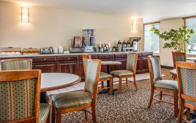 Quality Inn Asheville Airport