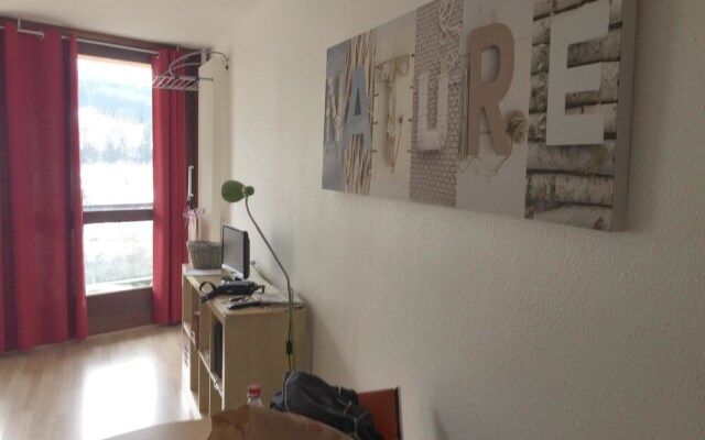 Studio in Villard-de-lans, With Wonderful Mountain View, Balcony and W