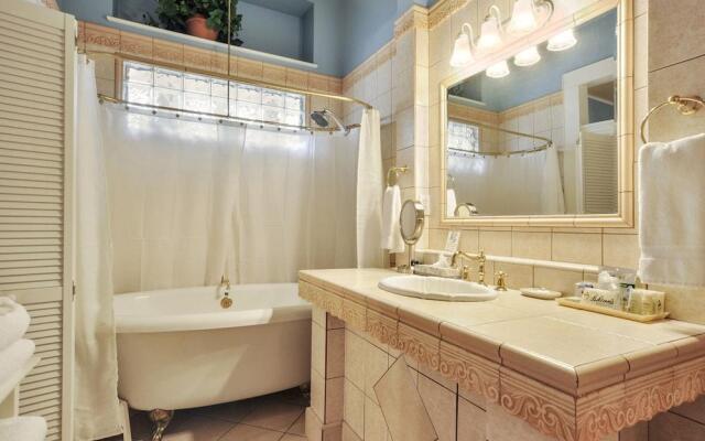 Ashton's Bed and Breakfast