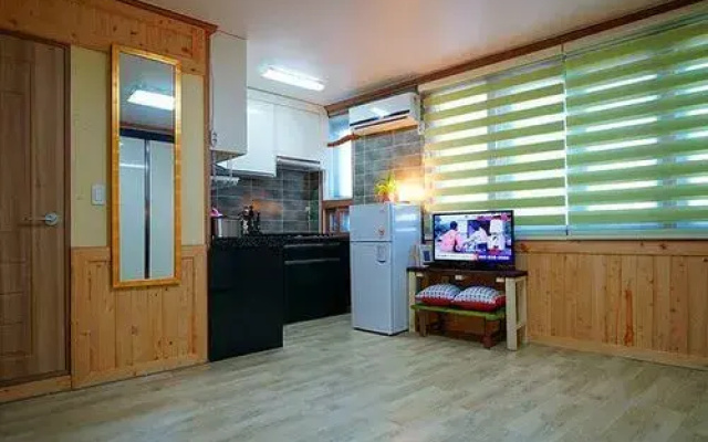 Jeonju Damso Byeolgwan Pension