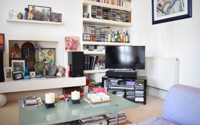 Stylish 1 Bedroom Apartment by Portobello Road