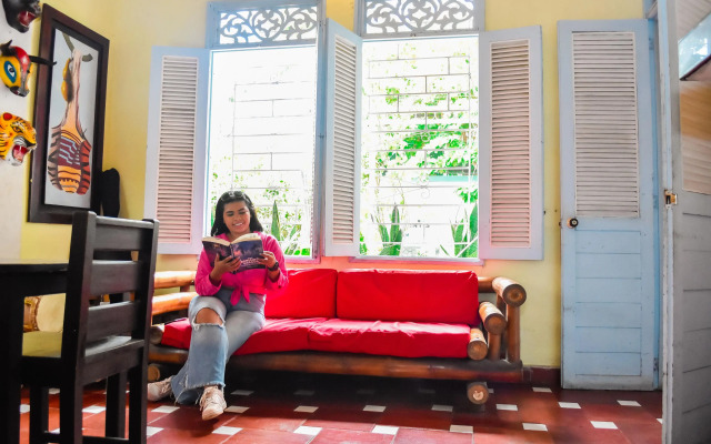 Aluna Hostel B&B