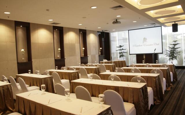 President Executive Club