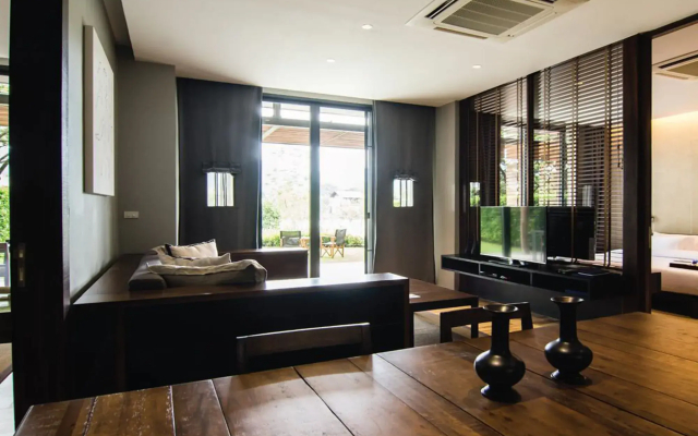atta Lakeside Resort Suite