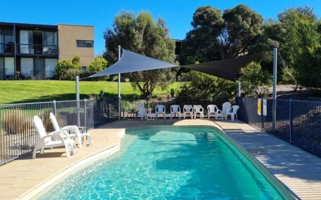 Lovely 1 Bedroom Holiday Apartment