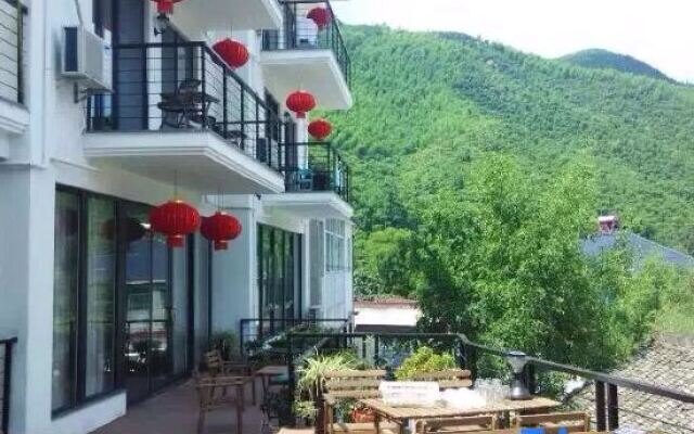 Panjiayuan Inn