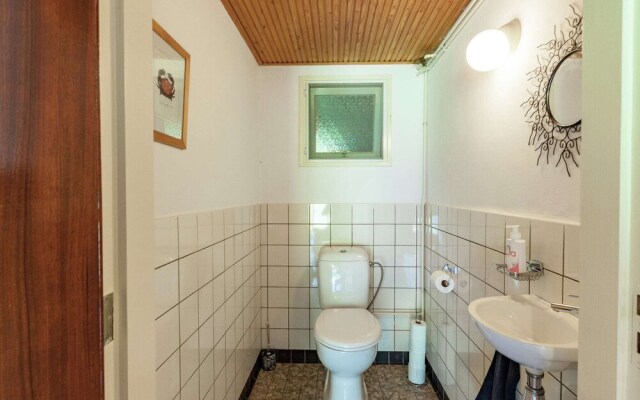 Calm Holiday Home in Burgh-Haamstede Zealand with Garden