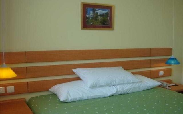 Home Inn Yichang Gezhou Dam