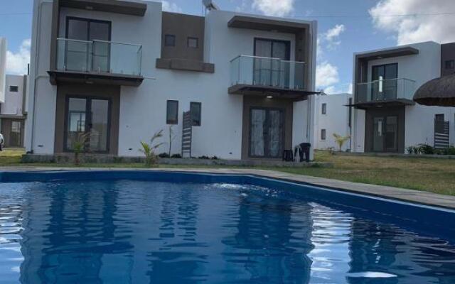 Lovely 2-bedrooms vacation villa with 3 pools