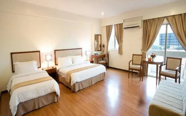 Alora Hotel
