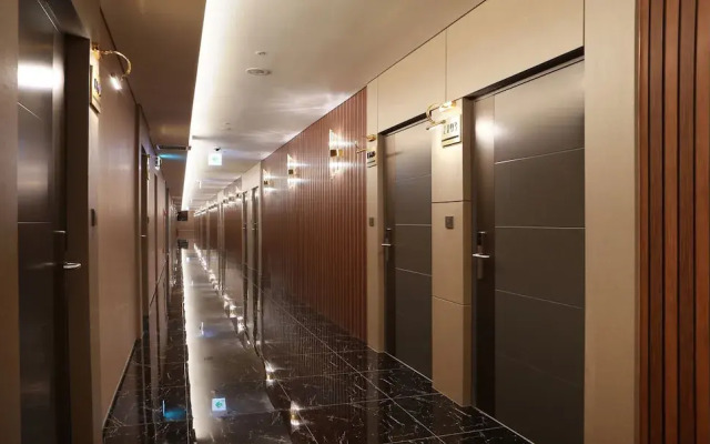 Gimpo Hotel M Tower