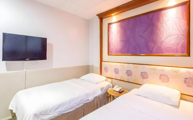HOTEL 165 - Newly Renovated