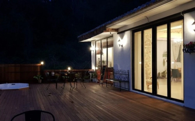 Yeosu Into the Clouds Pension