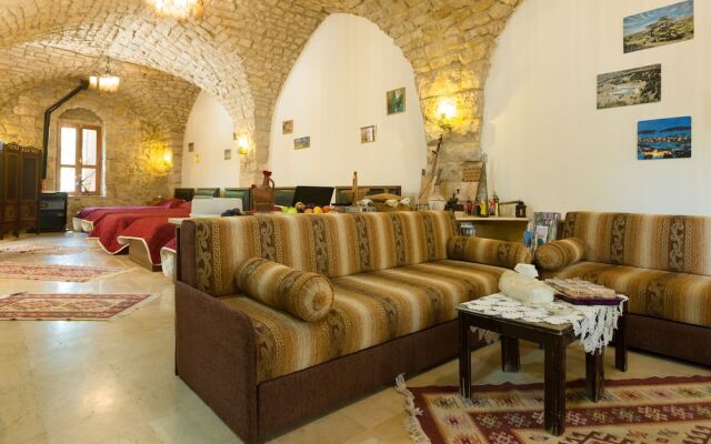 Boustany Guest House - Hostel