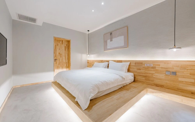 VINAWHISPER Boutique Hotel