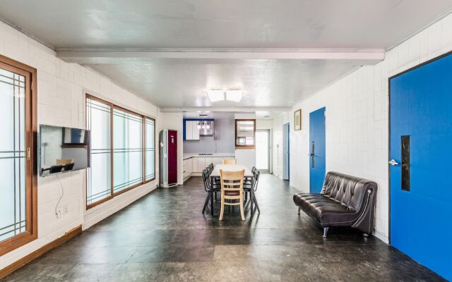 Jejucloudy Field House Pension