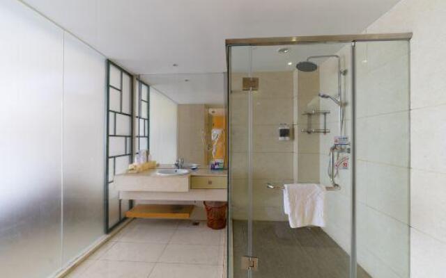 Longzhiquan Spa Business Hotel