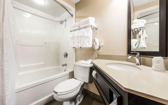 Clarion Inn Pittsburgh Cranberry