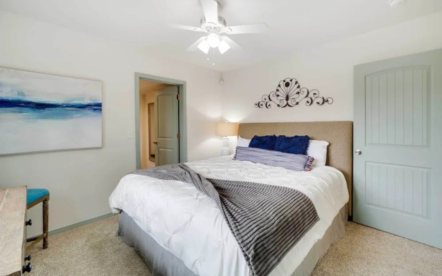 Tulsa Vacation Home ~ 3 Mi to Downtown