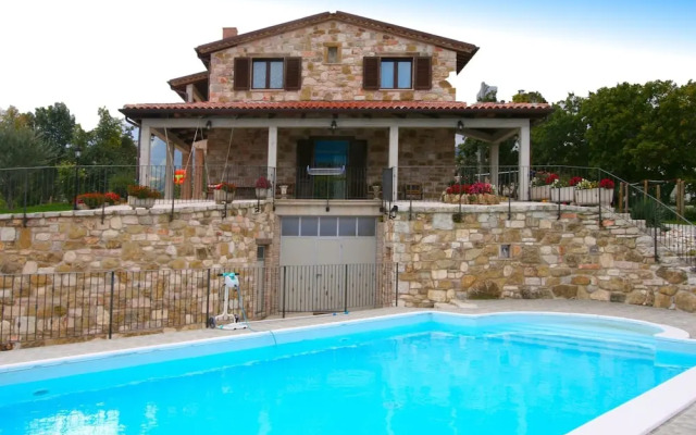Villa in Cagli With Private Garden