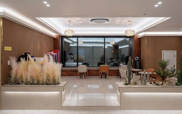 Dk Incheon Airport Hotel