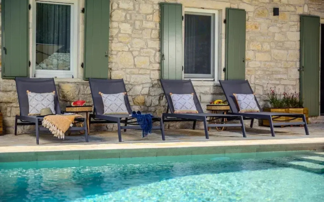 Serenity - Beautiful Newly Renovated Villa Close to Lakka