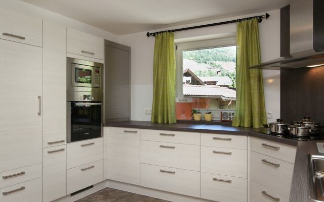 Chic Chalet near Ski Area in Bramberg am Wildkogel