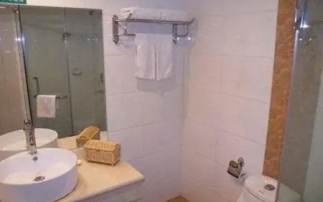 Green Tree Inn Guiyang Penshuichi