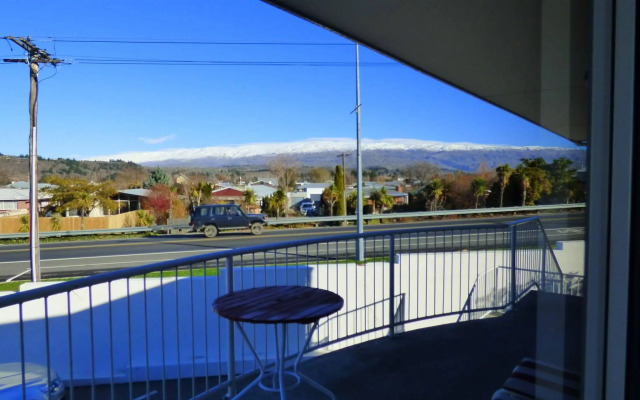 Alexandra Heights Motel