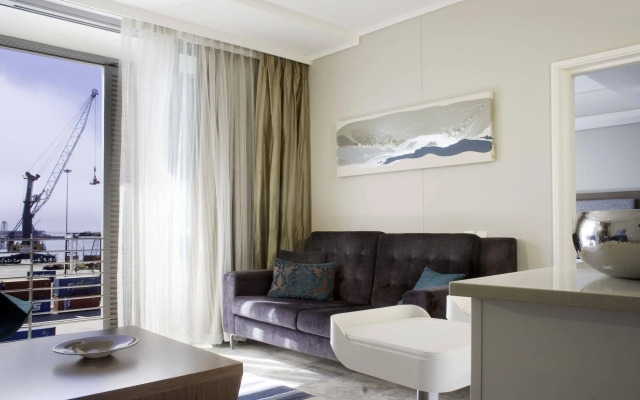 aha Harbour Bridge Hotel & Suites