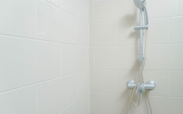 Minimalist And Comfy 1Br Citralake Suites Apartment