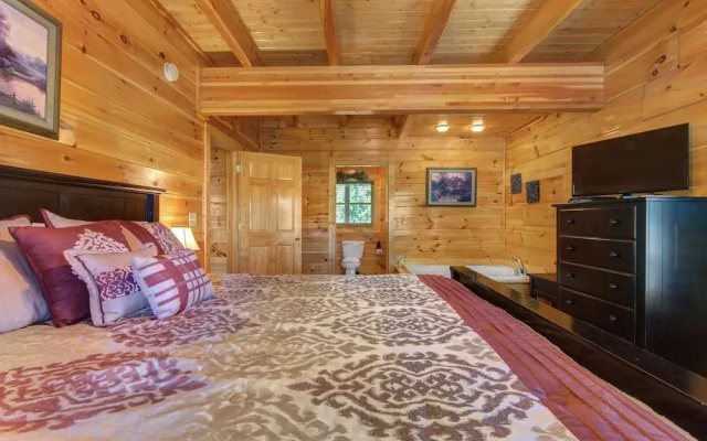 Moonlight Theater Lodge