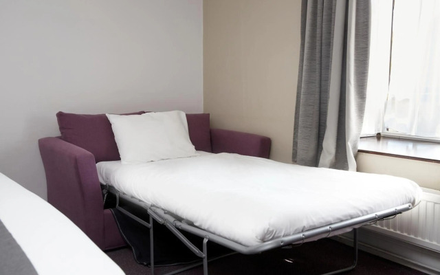 Premier Inn Basingstoke South