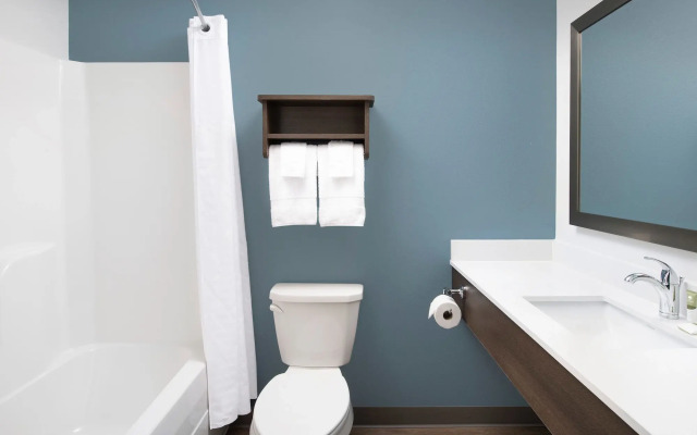 WoodSpring Suites Bakersfield East
