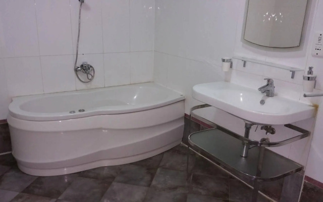 Dream Court Apartment