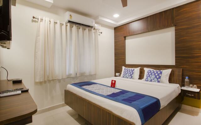 OYO 9968 Srirama Hotels, Kondapur