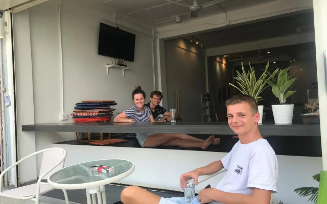 White Wall Poshtel - Hostel