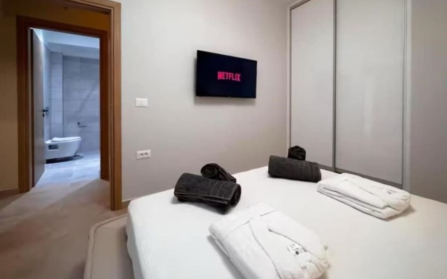 Elegant VIP Apartment - Athens Town