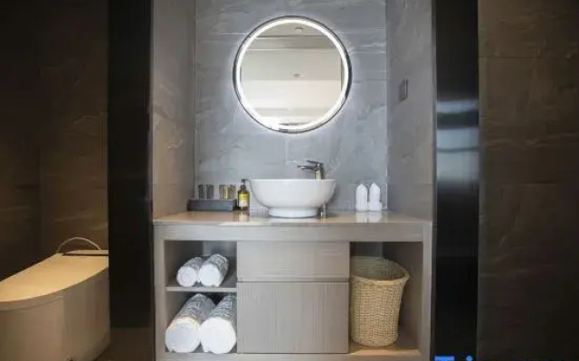 Zhonglian Lizhi Hotel (Wenzhou Longwan JinhaiLake Branch)