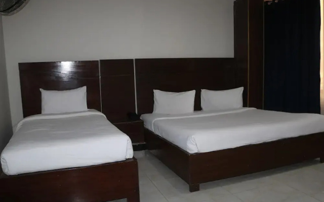 Royal Blue Hotel