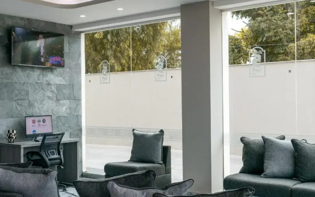 Hotel 5 Inn Plus