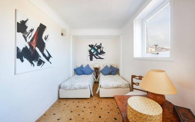 Ca' Fenice, charming apartment in San Marco, sleep 7