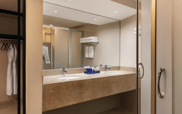 Seadust Cancún All Inclusive Family Resort