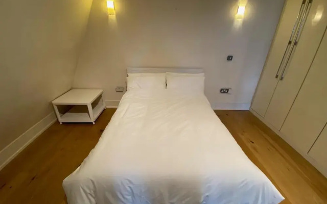 Stylish Stay in 2BD Leicester City Centre Loft